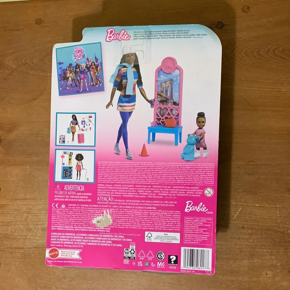 Barbie Brooklyn Life in the City Ice Skating Doll with Child Playset BAD BOX